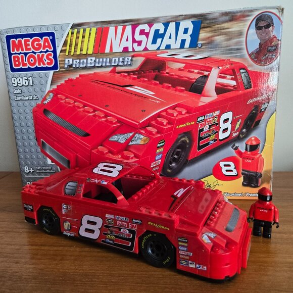 Mega Bloks Pro Builder NASCAR Dale Earnhardt Jr - Picture 1 of 12
